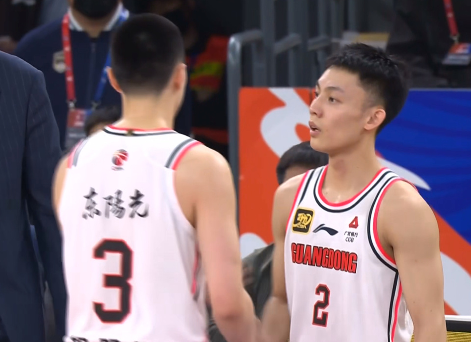 未来, 易建联之后, 夺冠大热门