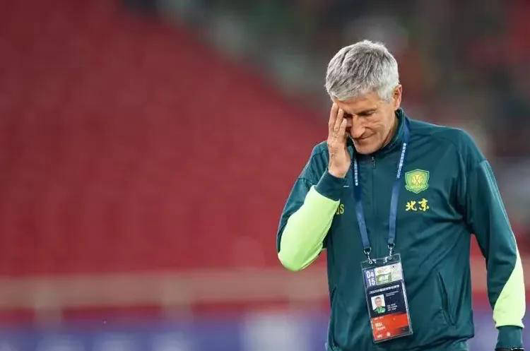 text, 争性阵容, 都面临着巨